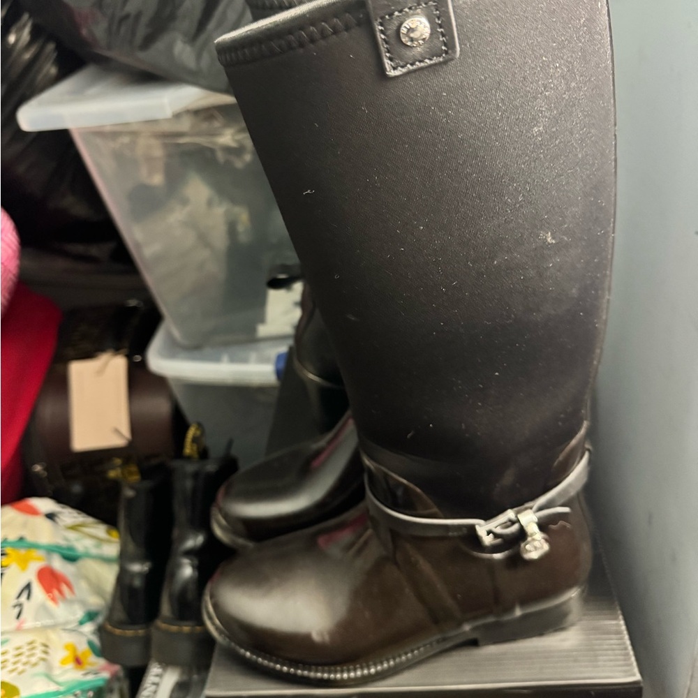 Michael Kors Tall Rain Boots Size 7 - Picture 4 of 4